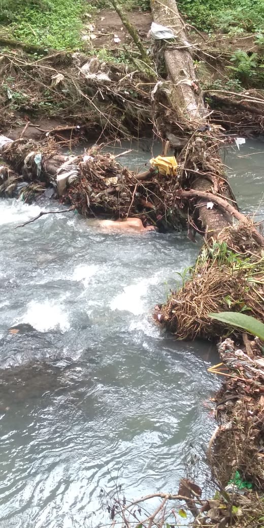 Hallan cadáver flotando en el río Sedeño