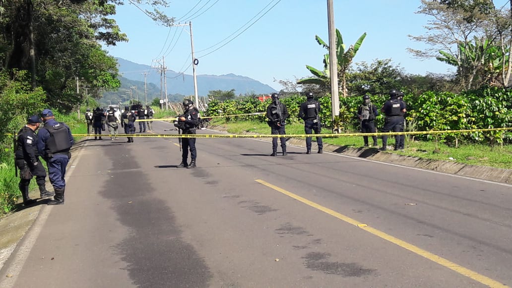 Roban camioneta de Servidores de la  Nación en Chocamán, muere motociclista