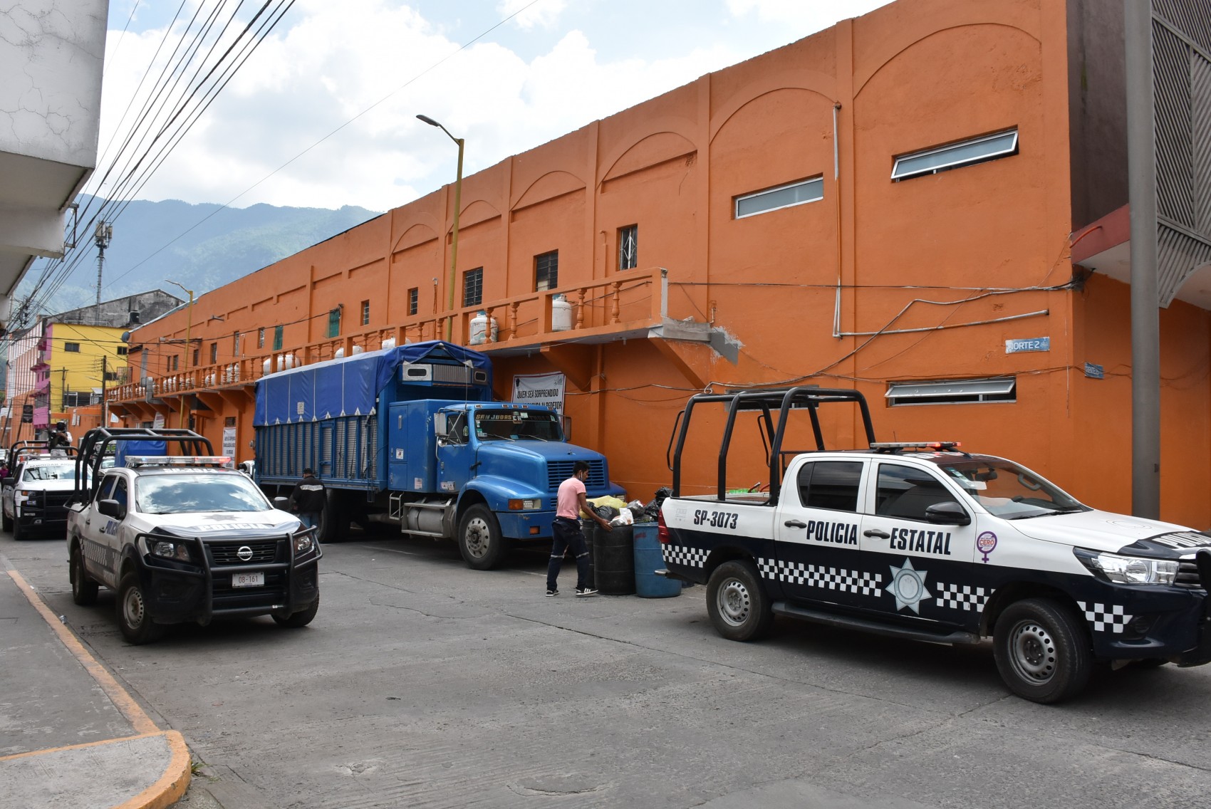 Ejecutan a adolescente en el interior del mercado de Río Blanco