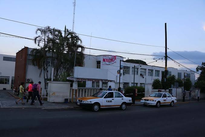 Mujer y menor son atacados a balazos en Potrero Atoyac