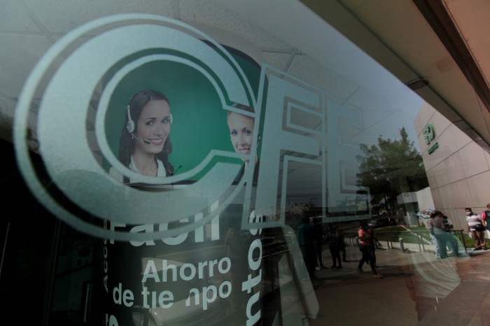 Apagón deja sin luz eléctrica a más de 20 mil porteños