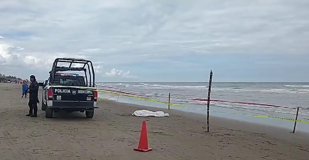 Adulto y menor mueren ahogados en playas de Costa Esmeralda