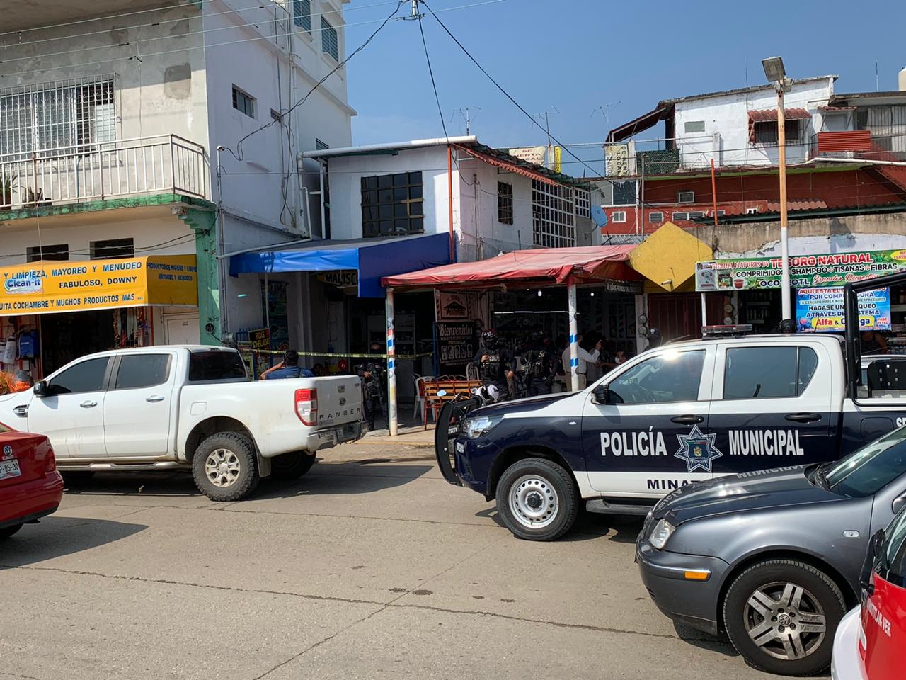Asesinan a comensal en marisquería de Minatitlán