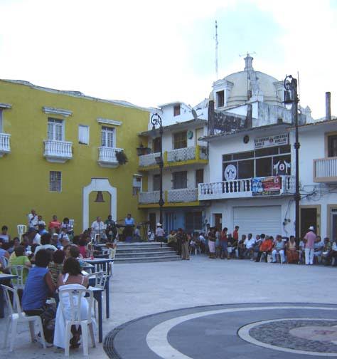 Concurso de Rama y Viejo en el centro histórico de Veracruz