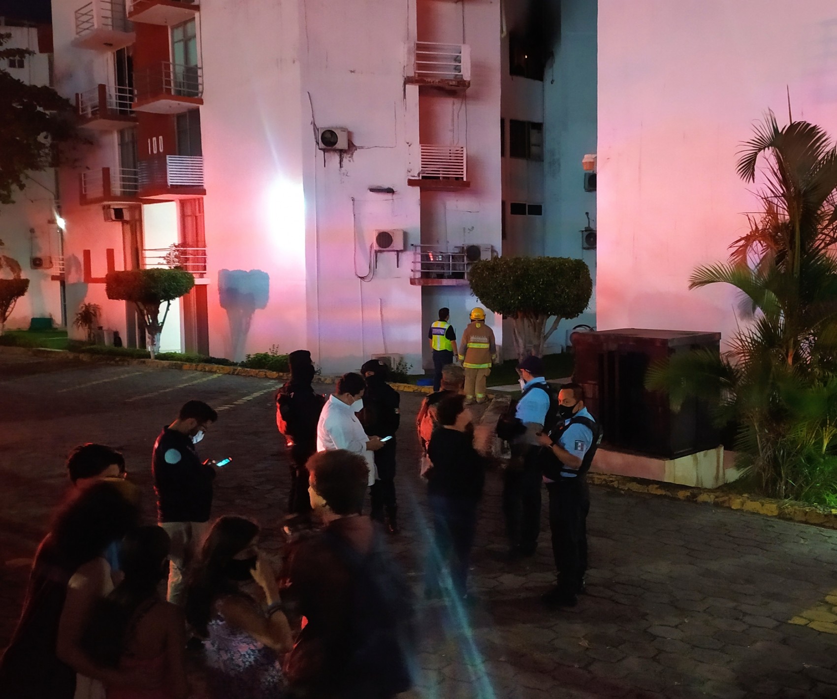 Conato de incendio en condominio moviliza a cuerpos de emergencia en Boca del Río