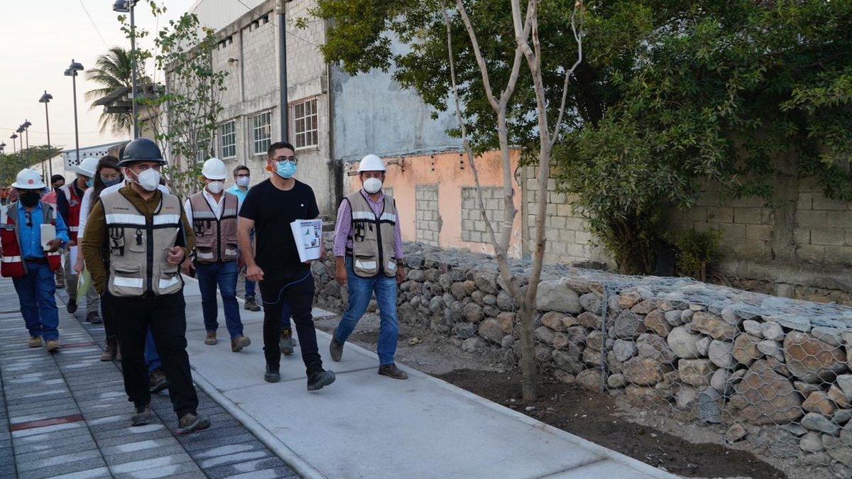 Meyer supervisa obras de mejoramiento urbano en Veracruz puerto