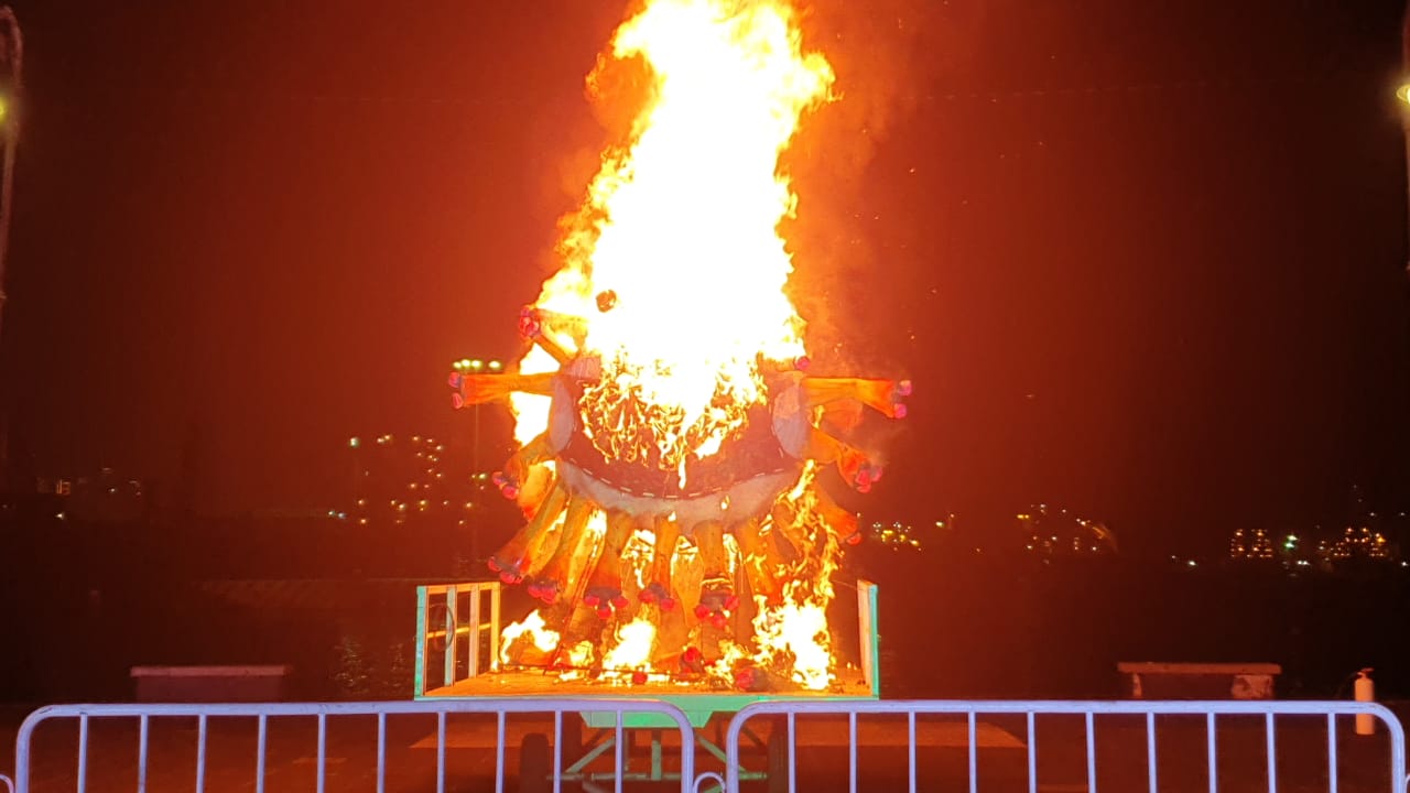 Queman al coronavirus en el arranque del Carnaval Virtual 2021