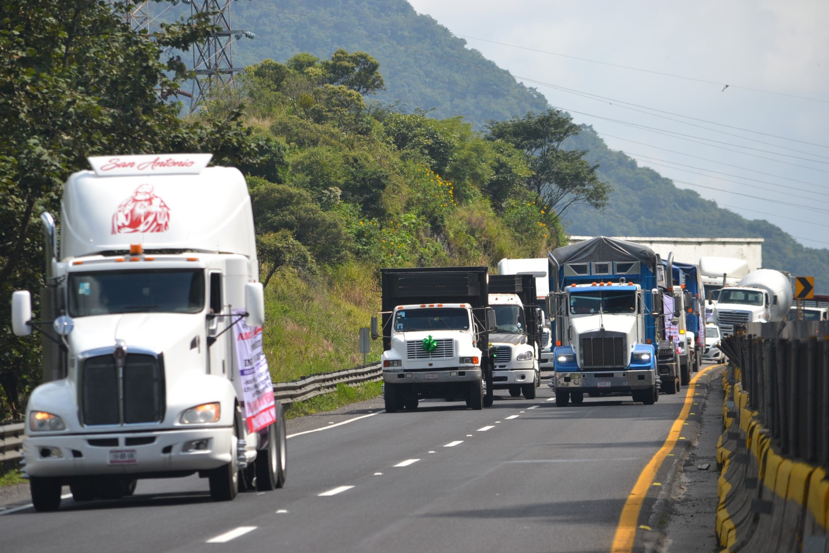 No habrá incremento de tarifas al transporte público en Veracruz: Cisneros