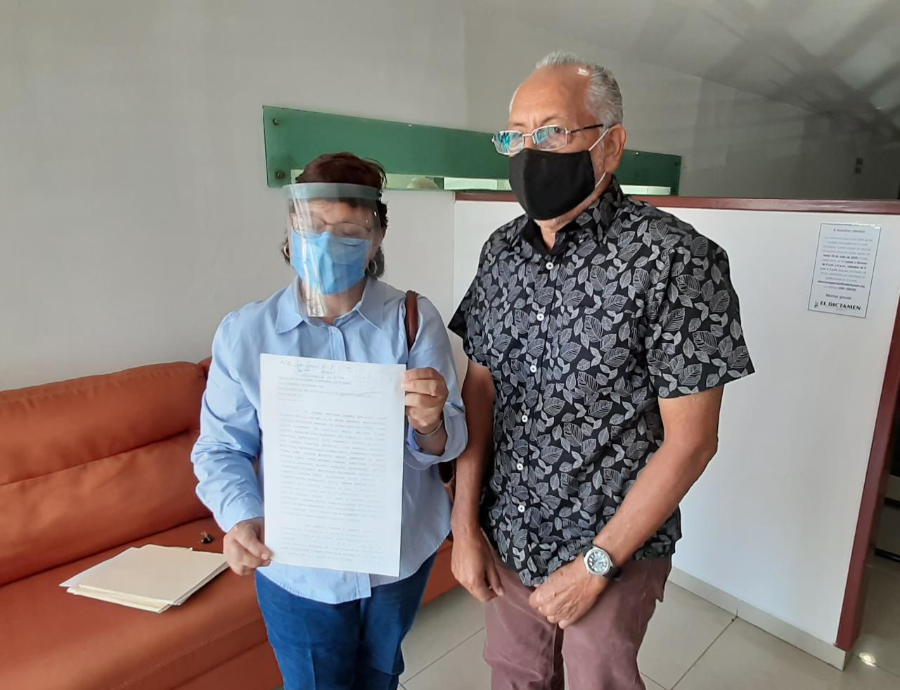 Estudiantes de la Escuela Náutica  denuncian a empresa de banquetes
