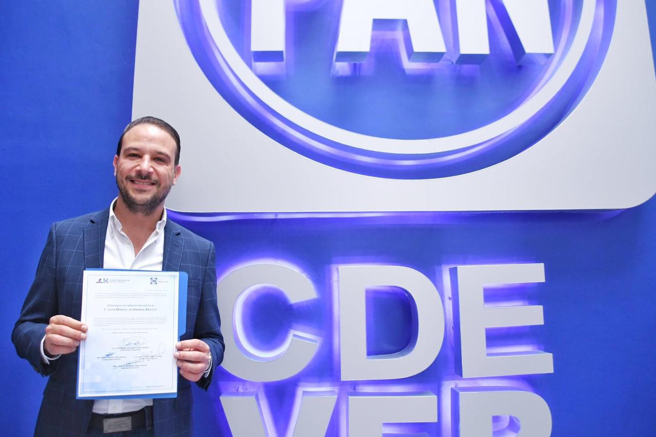 Unánue ya es candidato del PAN para la alcaldía de Boca del Río