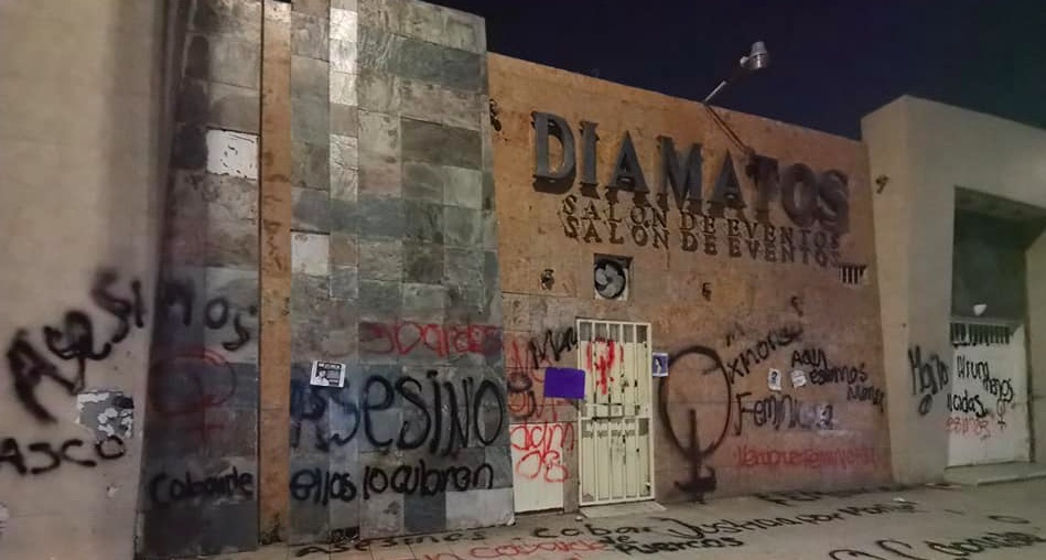 Vandalizan salón de eventos de familia de feminicida de Monserrat Bendimes