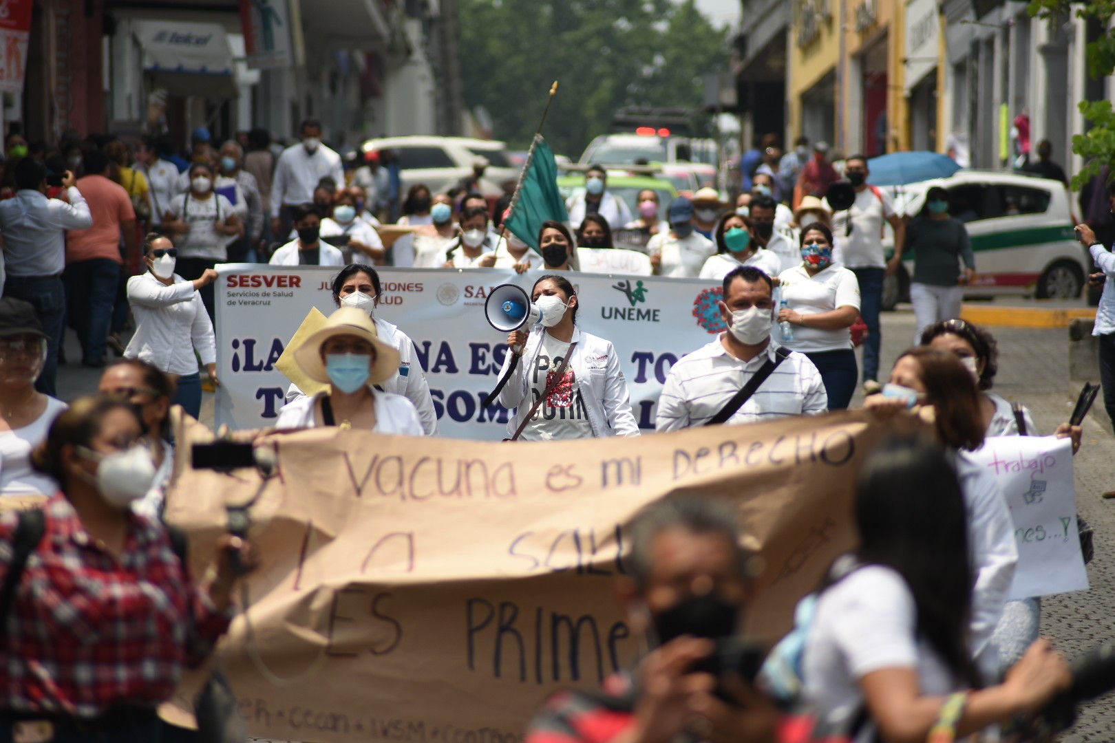 Trabajamos con temor al Covid, sin vacuna, mientras líderes nos abandonaron