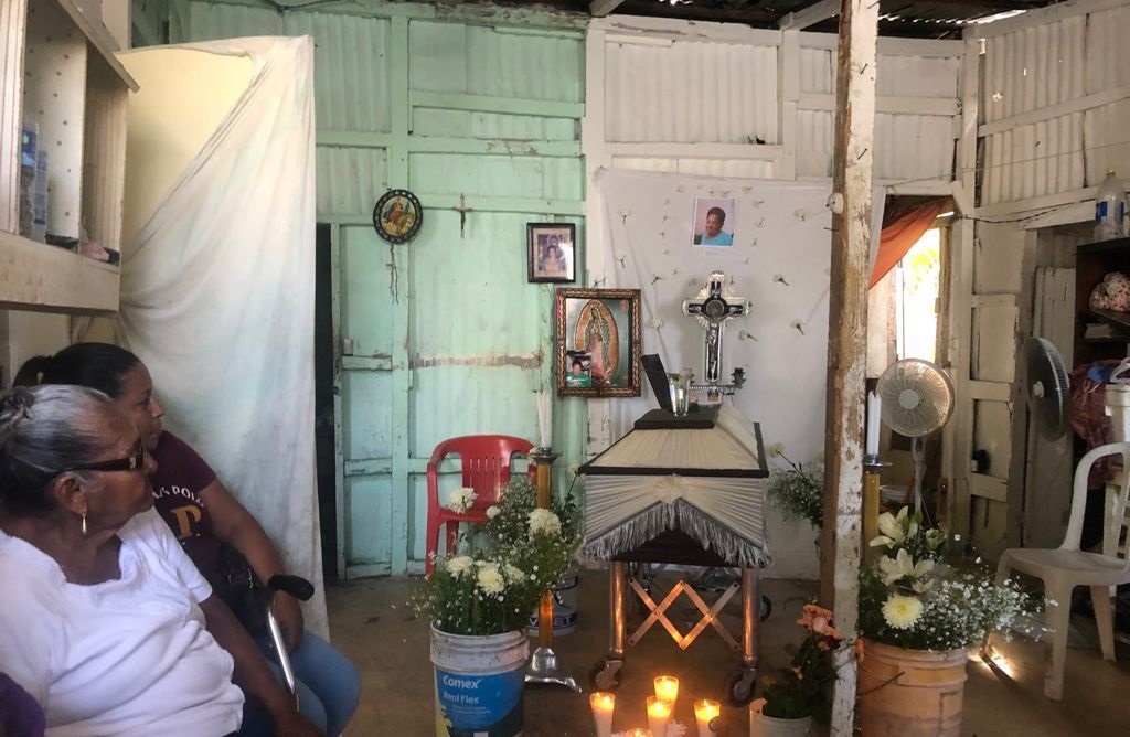 Pidiendo justicia, despiden a mujer que murió tras ataque de pitbull en Veracruz