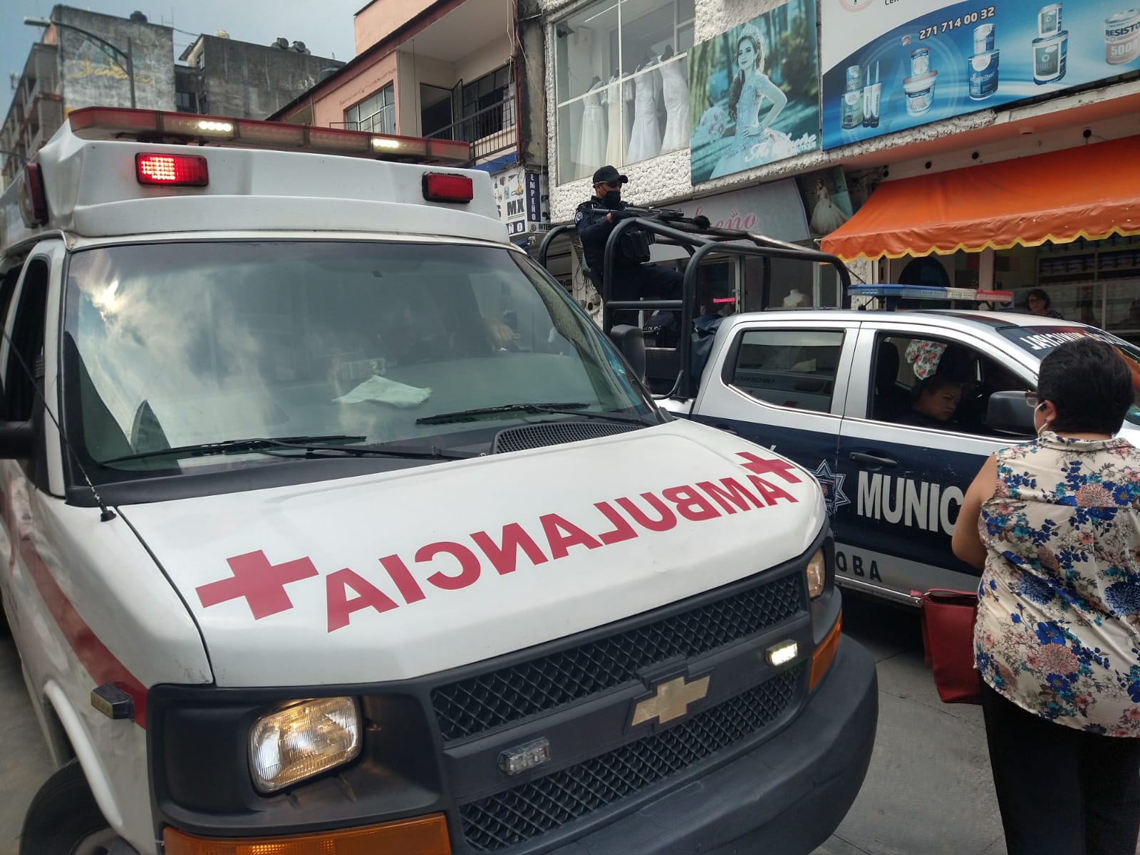 Asaltan a cuentahabiente al salir de banco en pleno centro de Córdoba