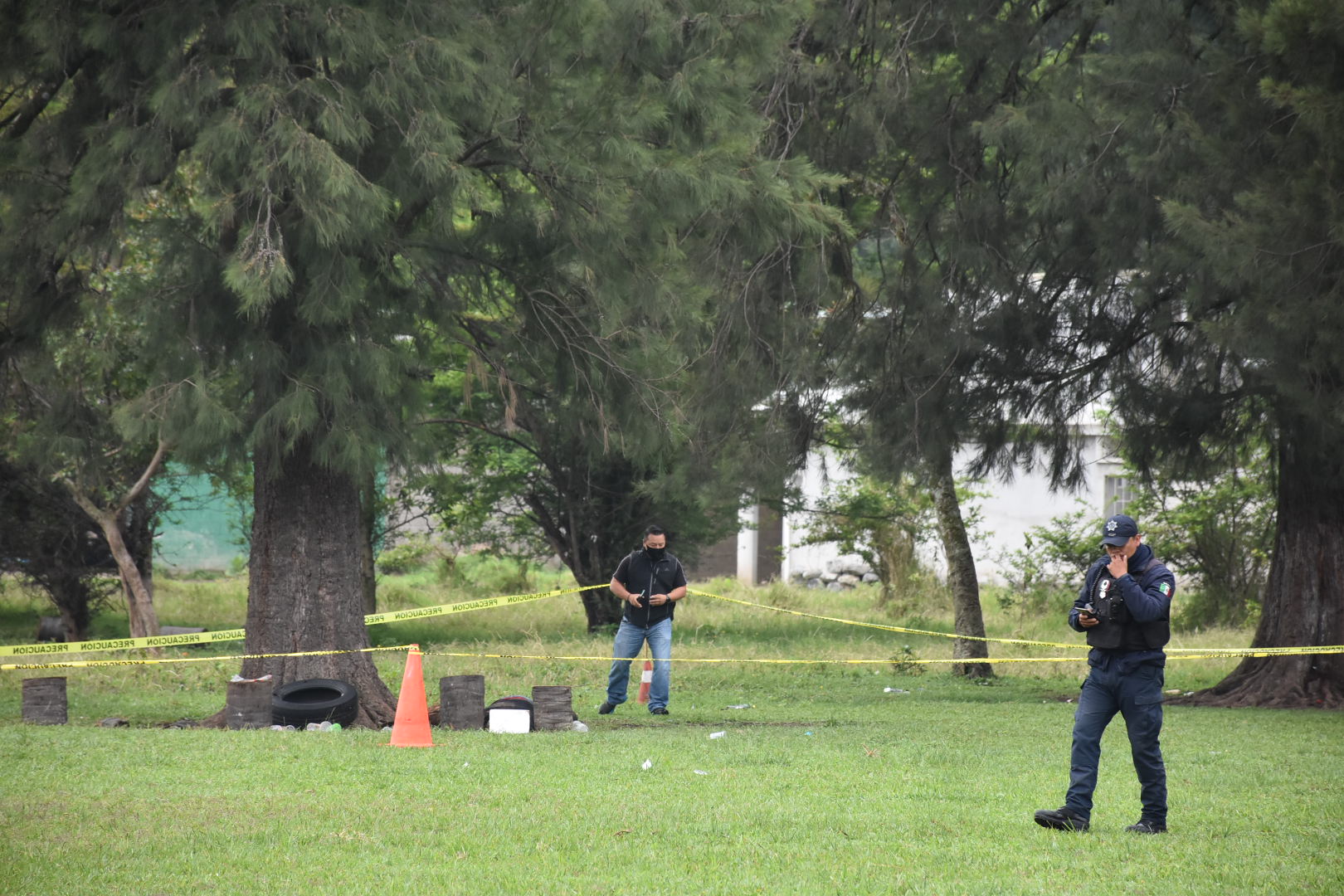 Localizan cuerpo de hombre  torturado y ejecutado en Huiloapan