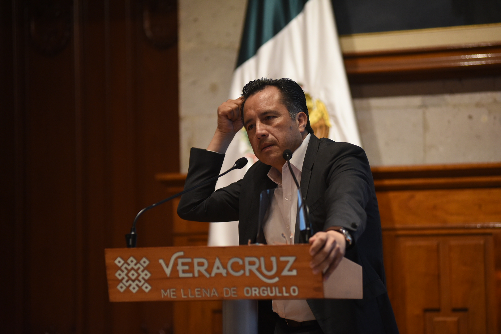 Paso de hacerme la víctima: Responde Cuitláhuac a Yunes