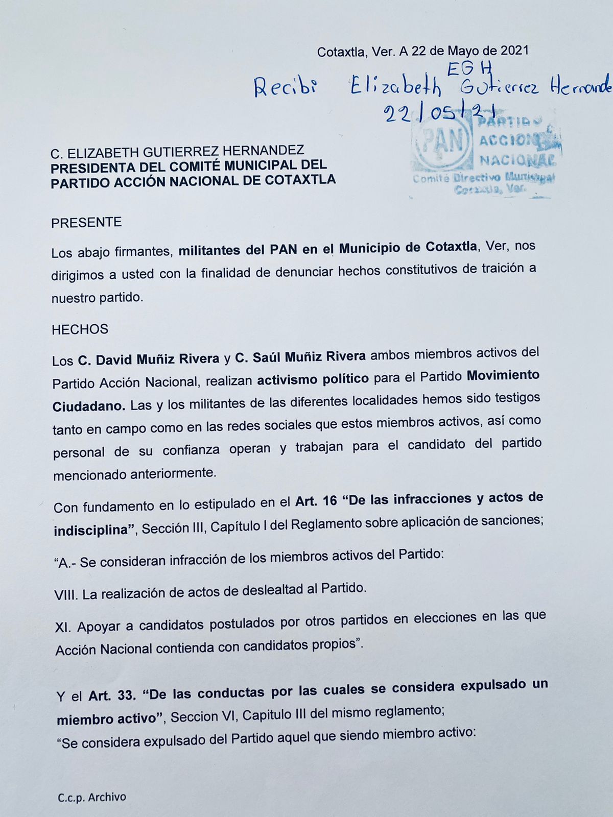 Panistas piden expulsión  de alcalde de Cotaxtla por deslealtad