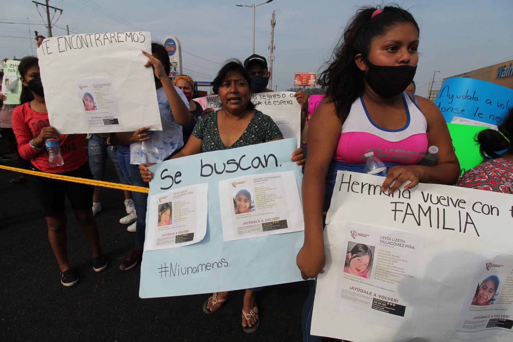 Con bloqueo exigen localizar  Leily y Melany de 13 y 8 años,  desaparecidas en Veracruz