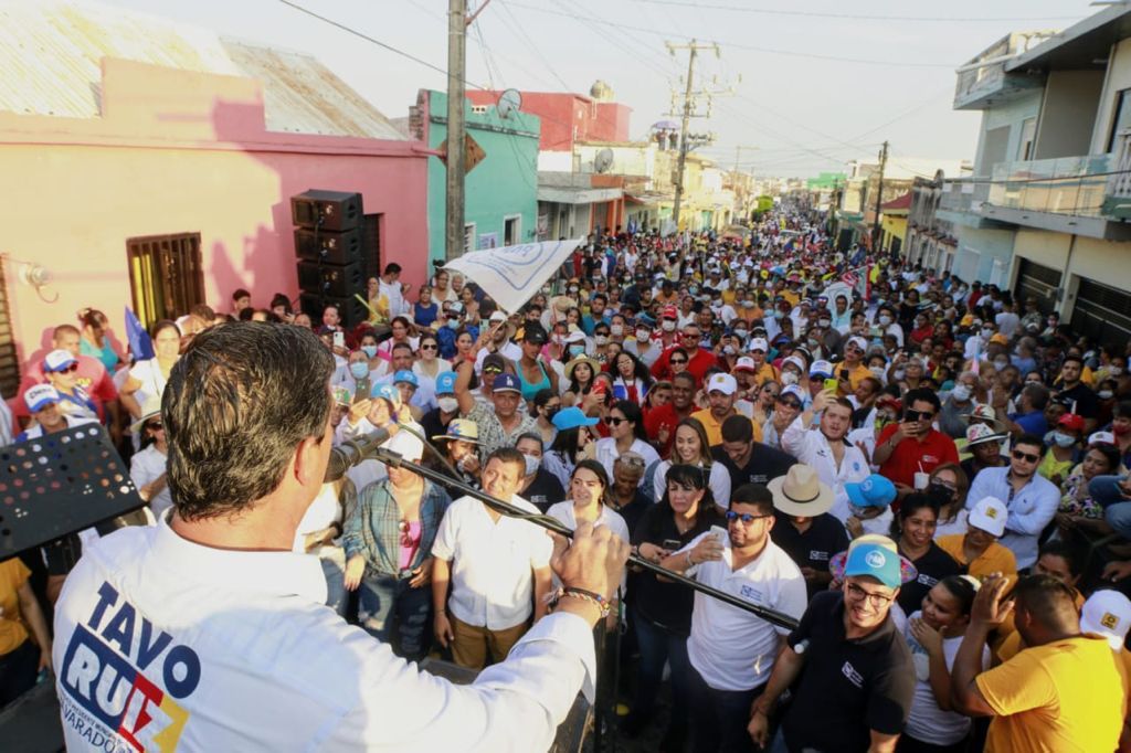 Tavo Ruiz cierra campaña respaldado por miles de alvaradeños