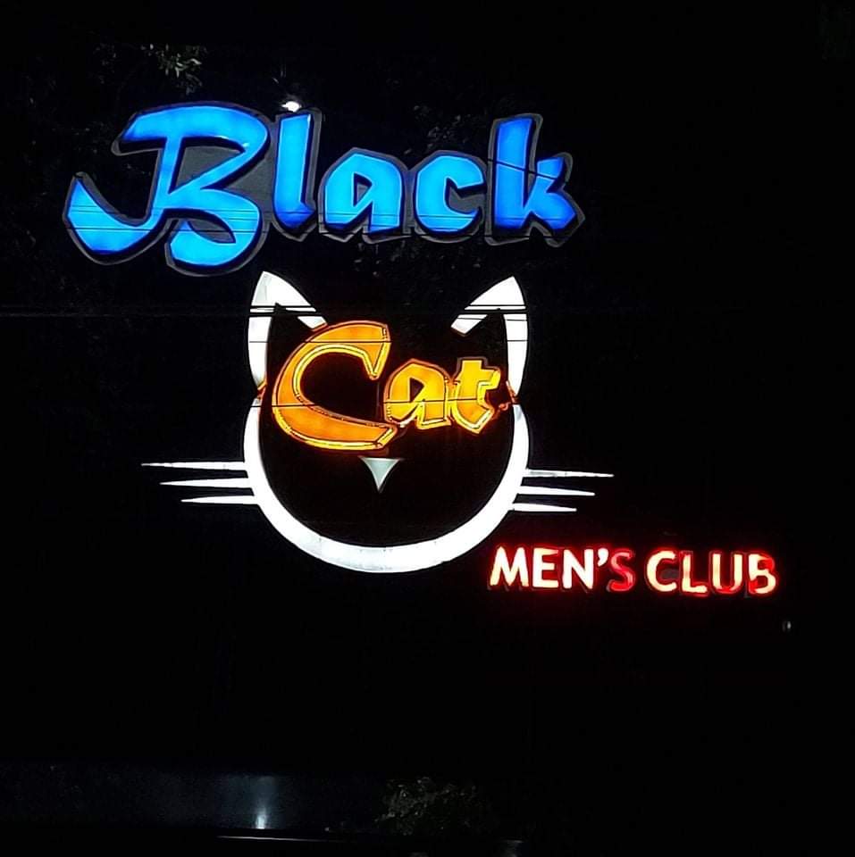 Atacan a balazos fachada del bar Cat Black en Ruiz Cortines