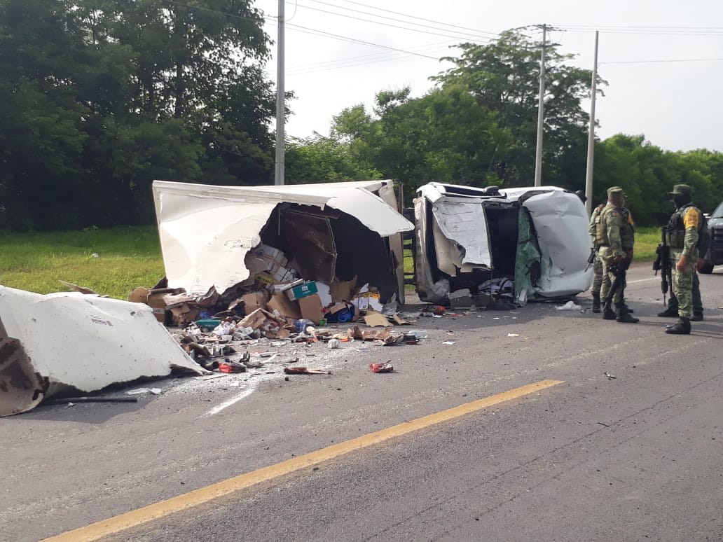 Reportan 6 lesionados en choque de frente en carretera Tierra Blanca