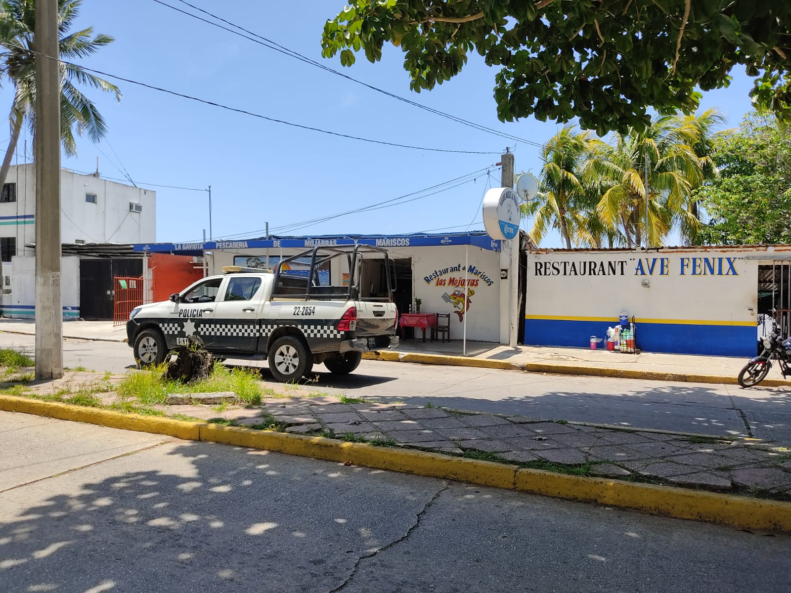 Sujetos armados levantan a propietario de restaurante de mariscos en Coatzacoalcos