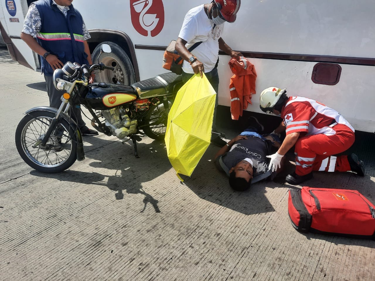 Hombre muere atropellado por urbano en Veracruz puerto