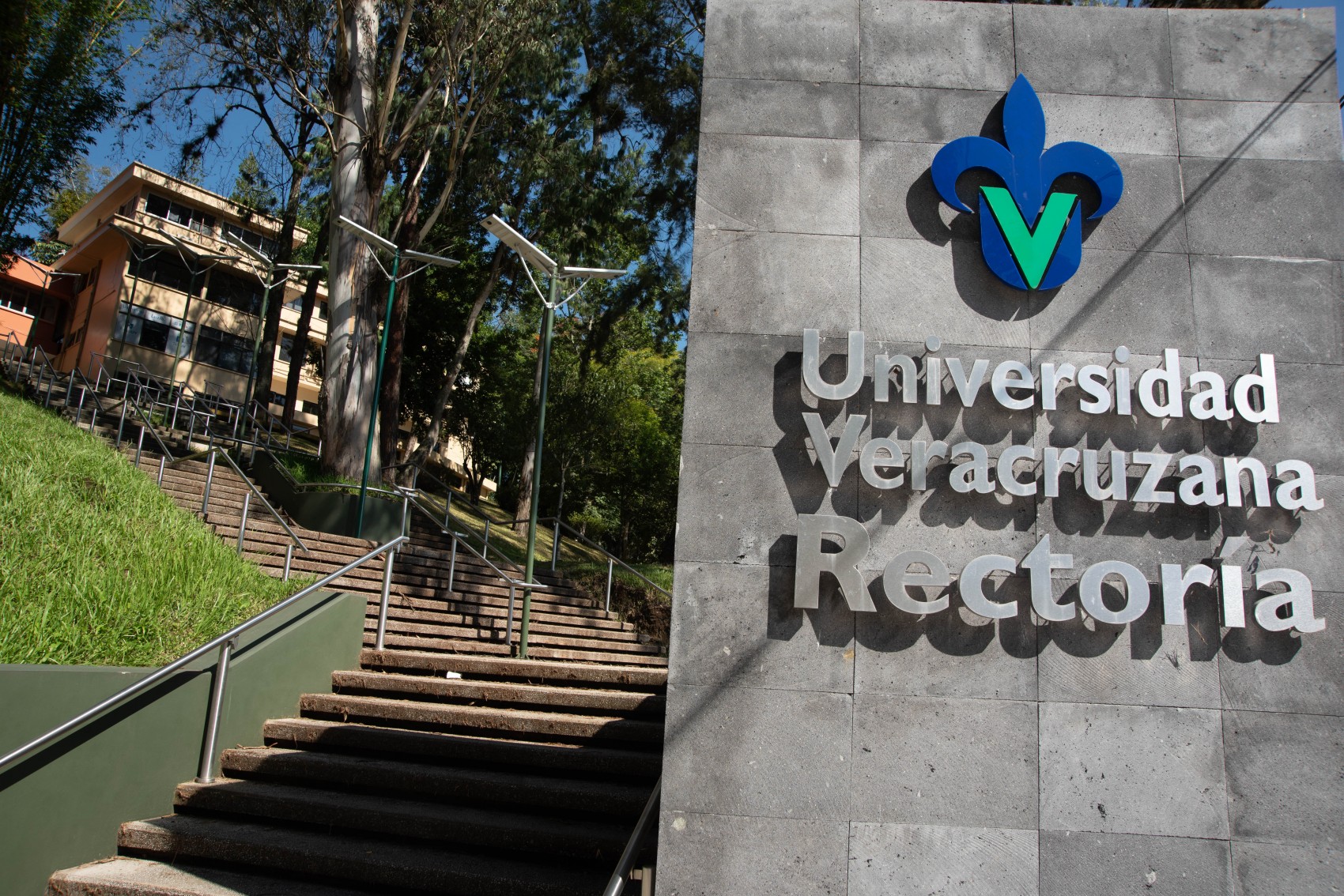Presupuesto UV 2024 superior en 800 mdp al ejercido este año: Cuitláhuac