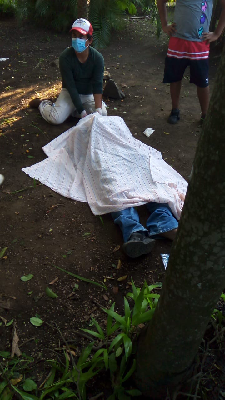 Motociclista alvaradeño muere al  chocar contra un árbol en Lerdo de Tejada