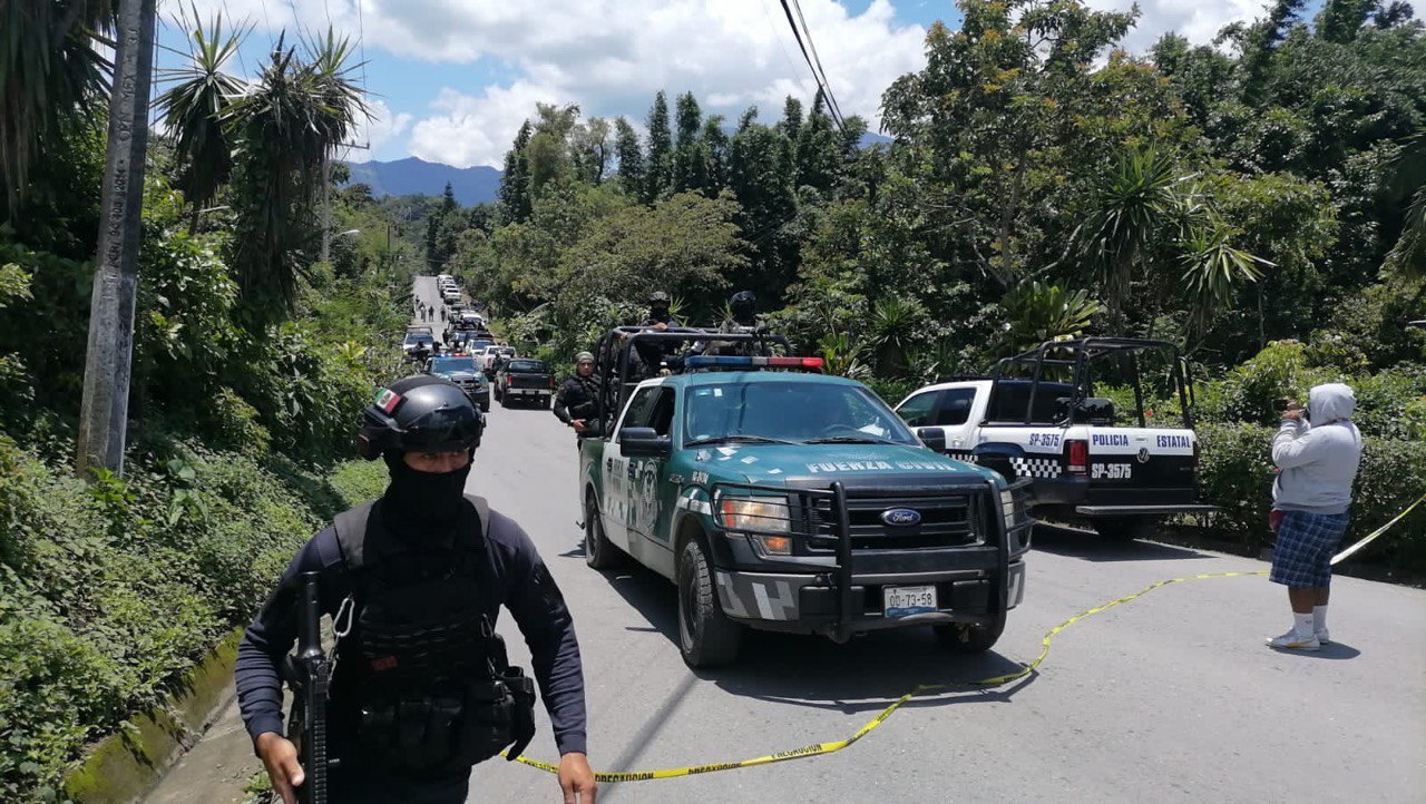 Intervienen casa de seguridad en Ixtac, hay 4 muertos, 5 detenidos y un policía herido