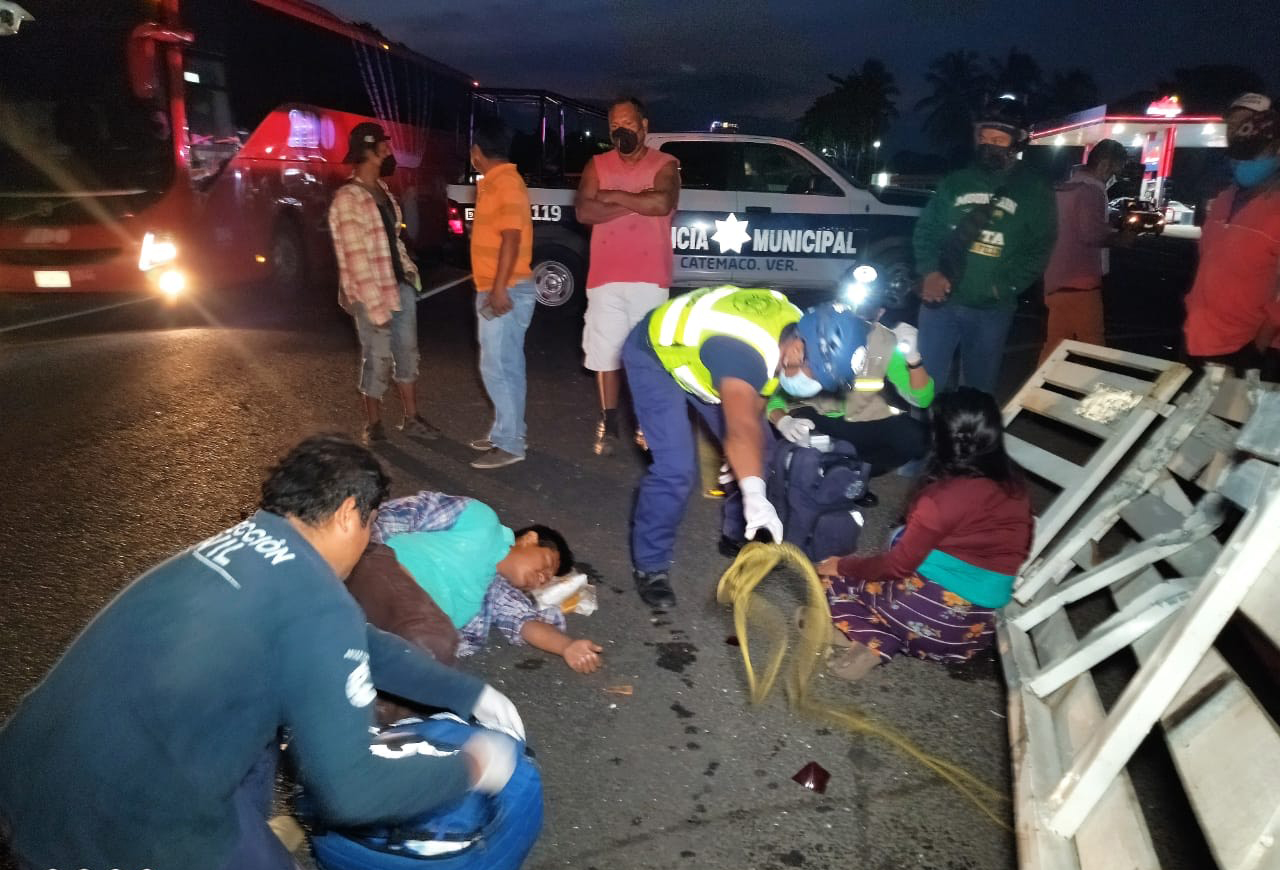 Jornaleros de San Andrés Tuxtla sufren accidente, hay 5 lesionados