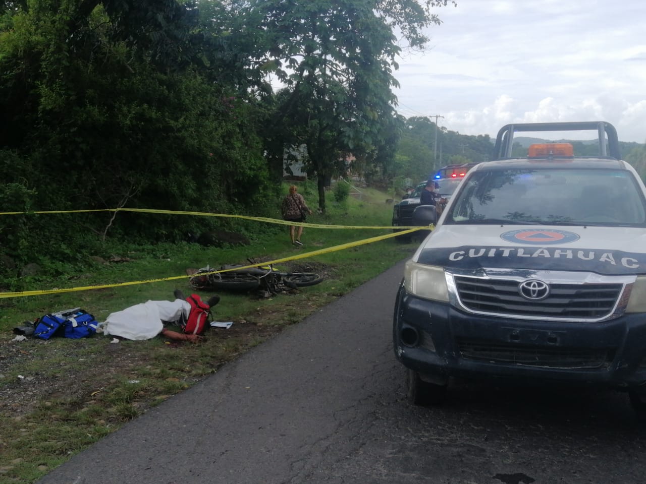 Muere motociclista tras ser atropellado  en la carretera federal Córdoba-Veracruz
