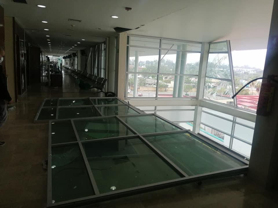 IMSS suspende atenciones en UMF 73 de Poza Rica, por daños en edificio