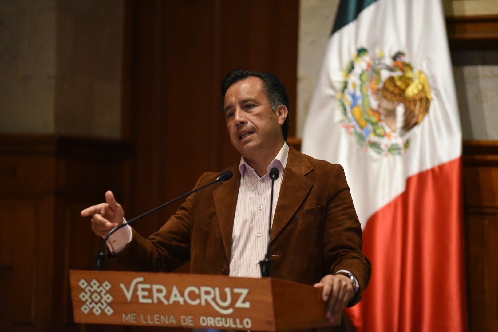 Todos los maestros a la escuela este lunes: Cuitláhuac