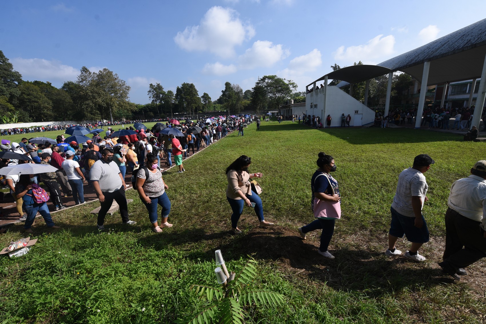 Un millón de adultos mayores recibirán vacuna de refuerzo Astra Zéneca