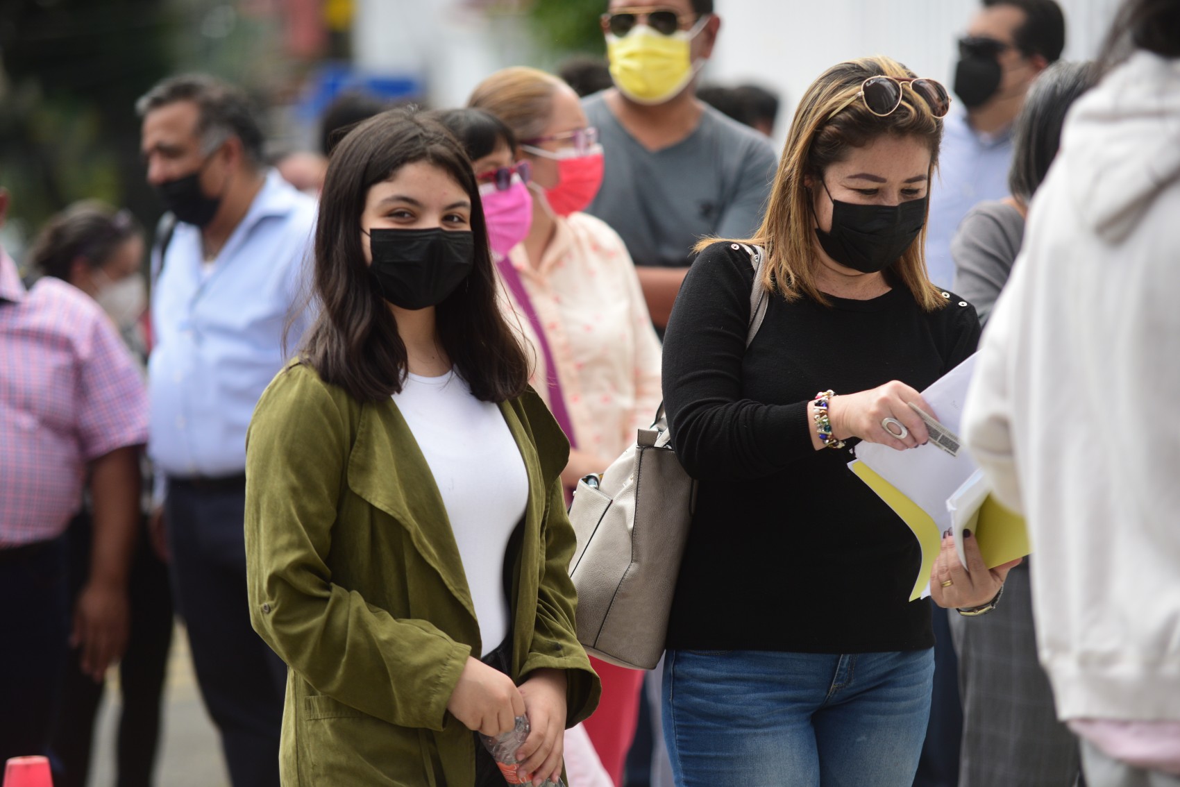 Abren vacuna a menores de 15 a 17 años sin comorbilidades