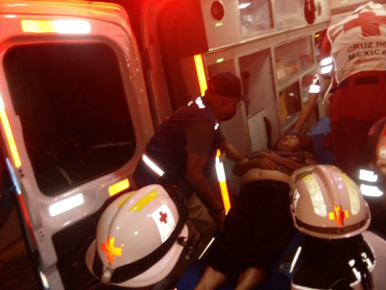 Doce lesionados deja explosión de pirotecnia en Acayotla, Córdoba