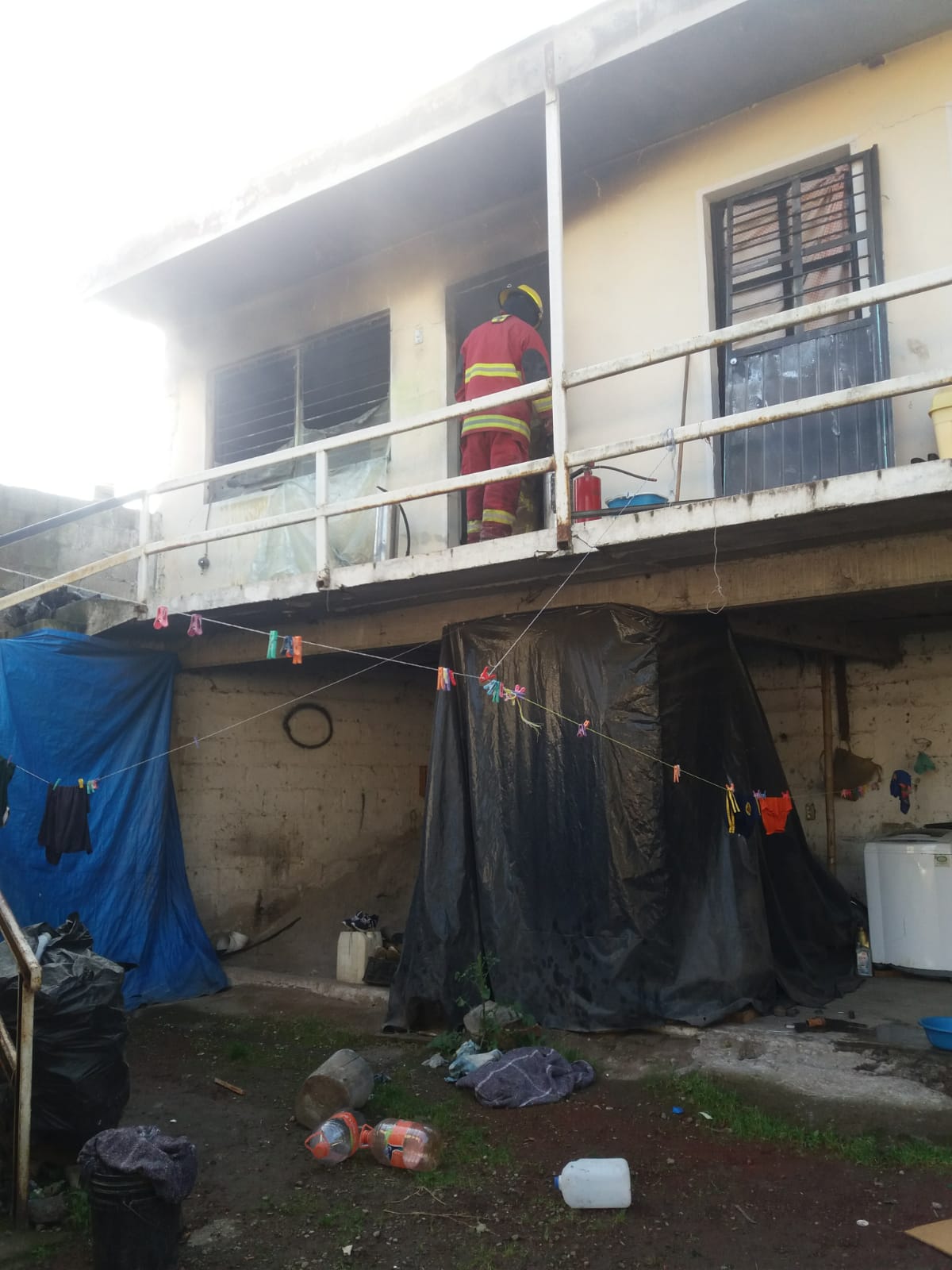 Hombre intenta suicidarse  incendiando su vivienda en Coscomatepec