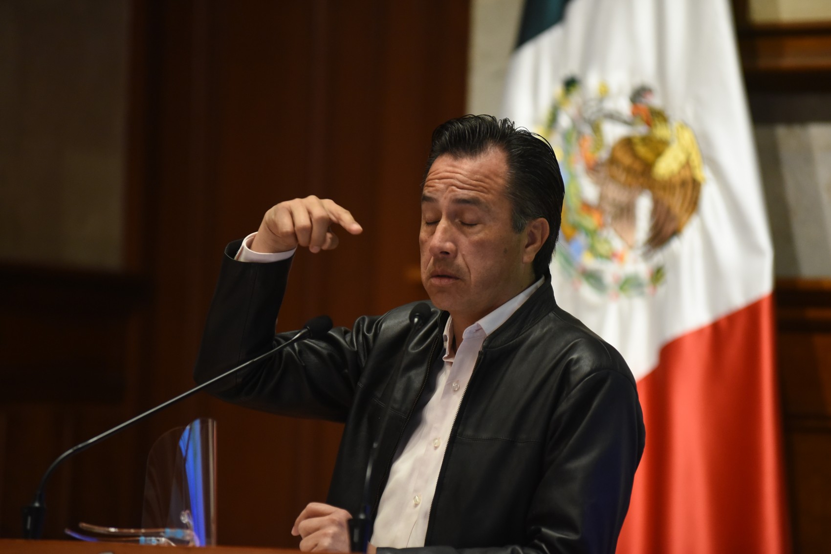 Inaceptable que titulares de órganos autónomos ganen más que el gobernador: PT