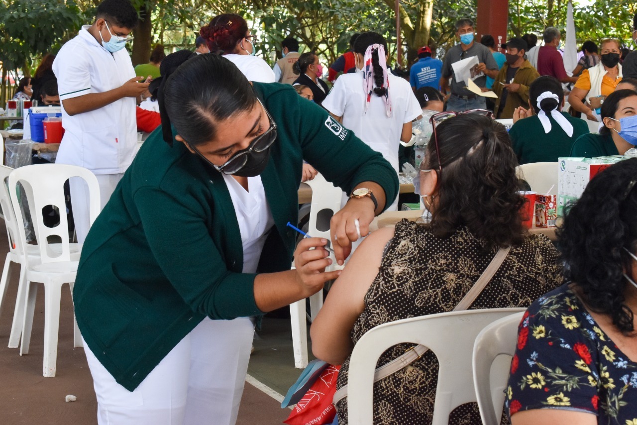 Casi mil nuevos casos de Covid-19  y 40 decesos en 24 horas en Veracruz