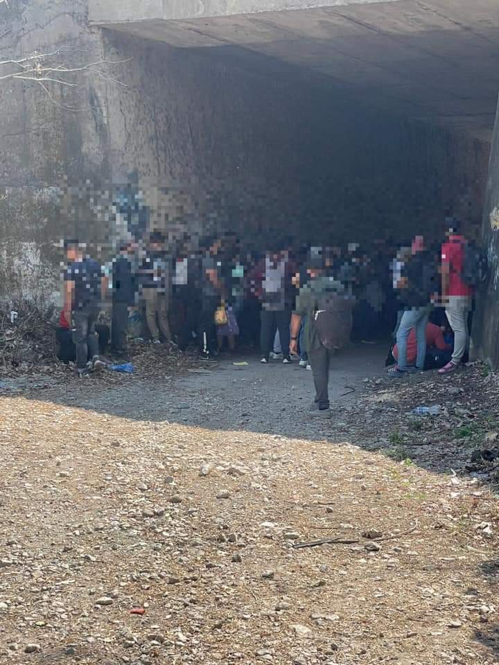 Aseguran a 100 migrantes en Cuitláhuac
