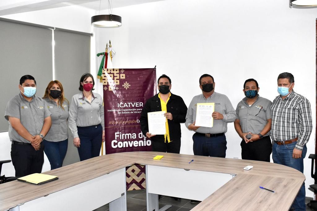 Firman convenio para impartir cursos de capacitación a trabajadores medellinenses