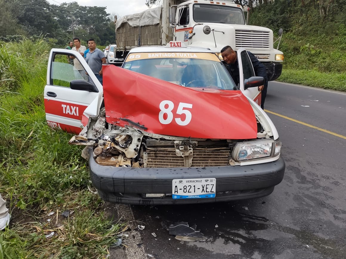 Taxista muere en  encontronazo en San Andrés Tuxtla