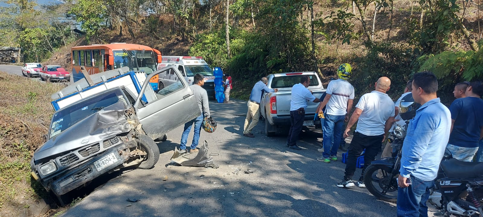 Un herido deja accidente en  la curva del pato en Zongolica
