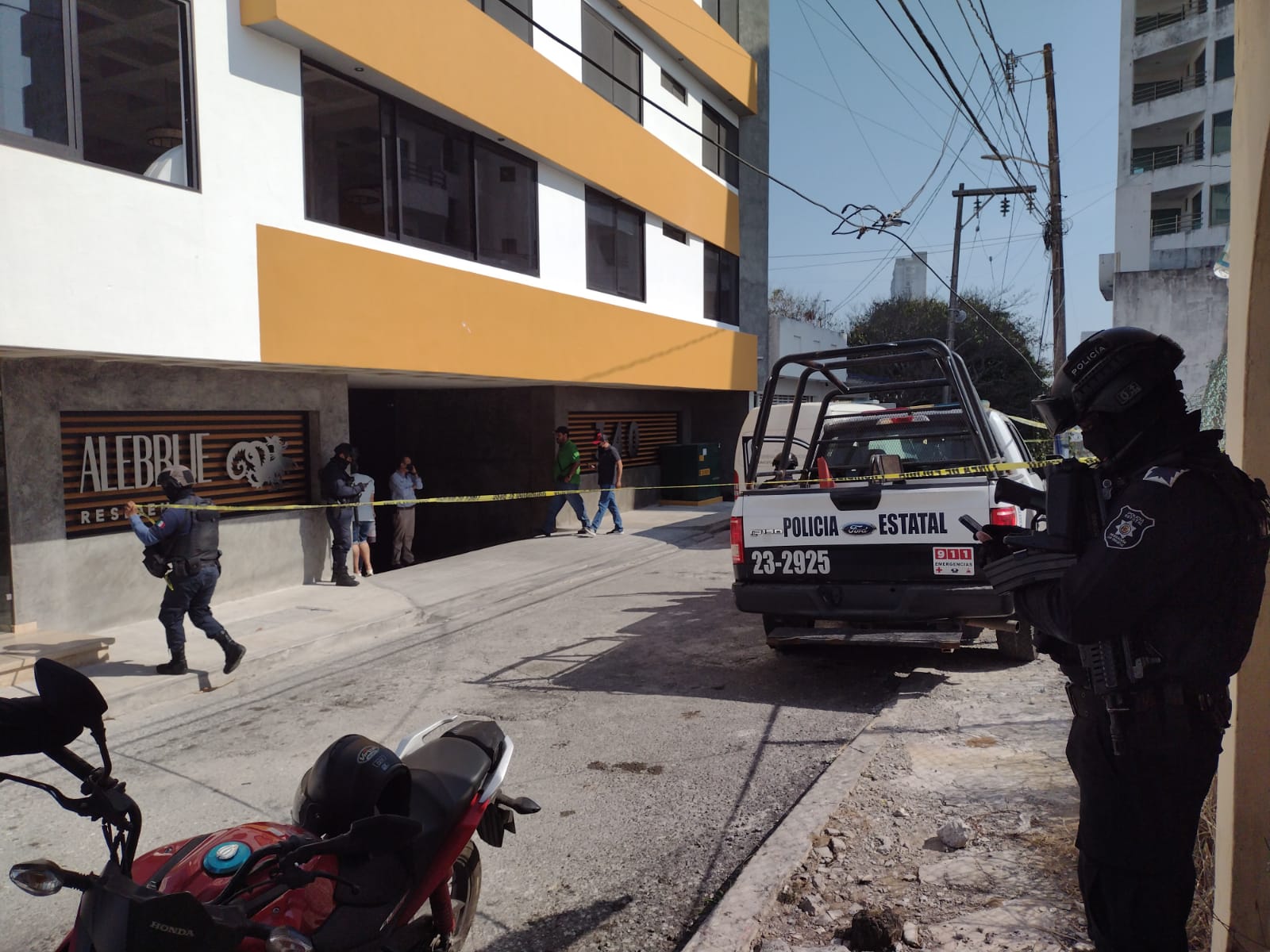 Trabajadora de intendencia muere al caer del  sexto piso de torre residencial de Boca del Río