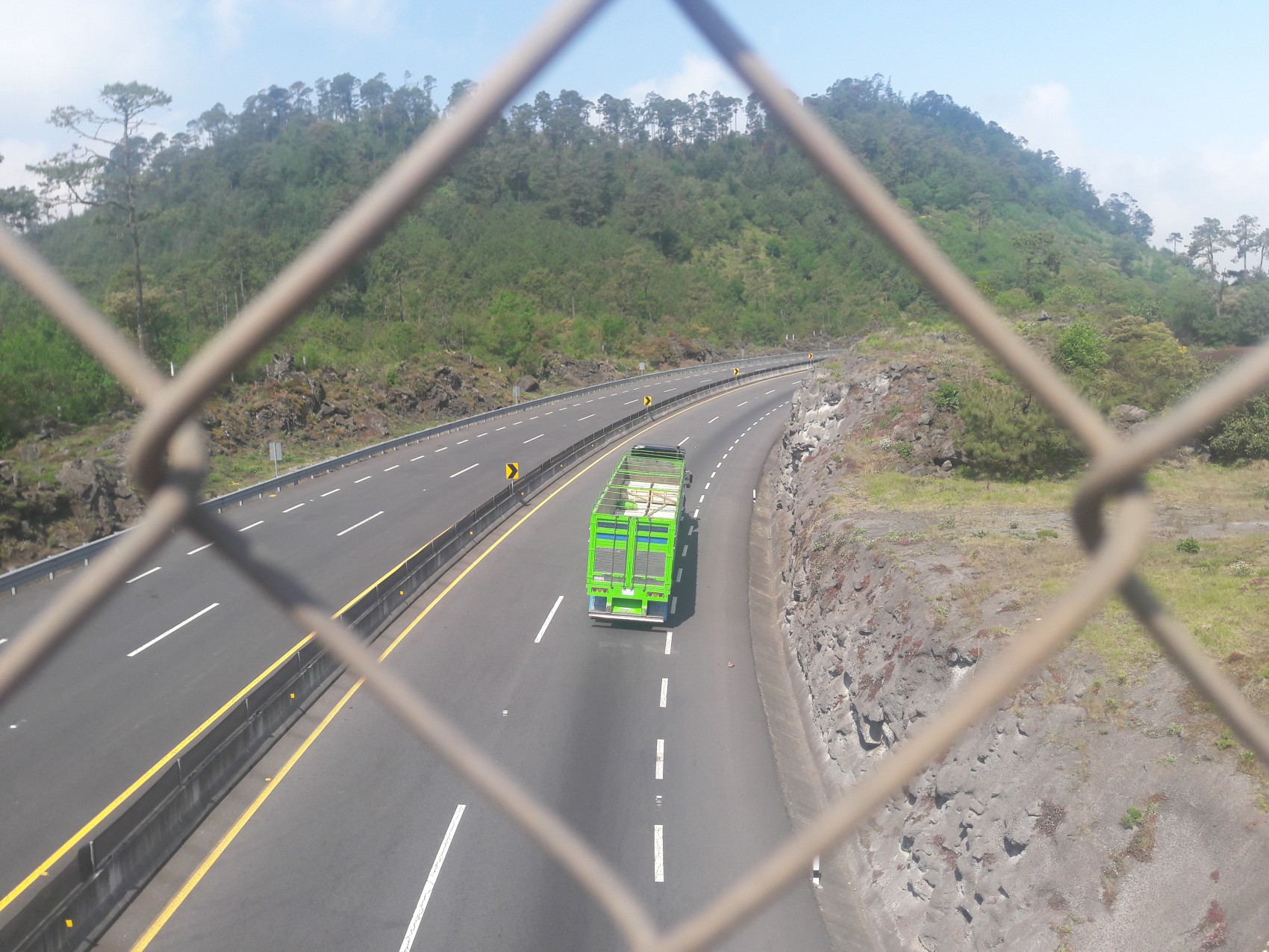 Ante ola de asaltos en carretera, Ayuntamiento de Perote ofrece custodia a comerciantes que viajan a Puebla