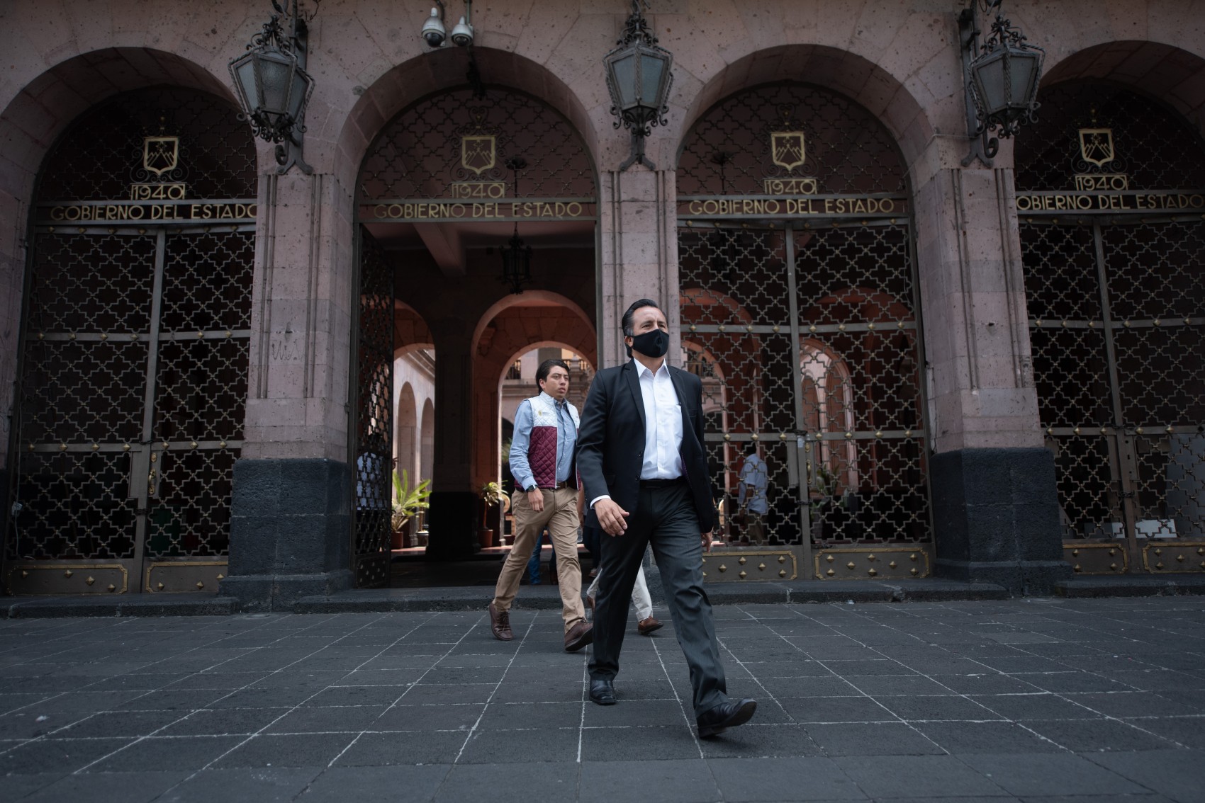 Cuitláhuac exhorta a los alcaldes a revisar salarios:  Hay que vivir en la sana medianía