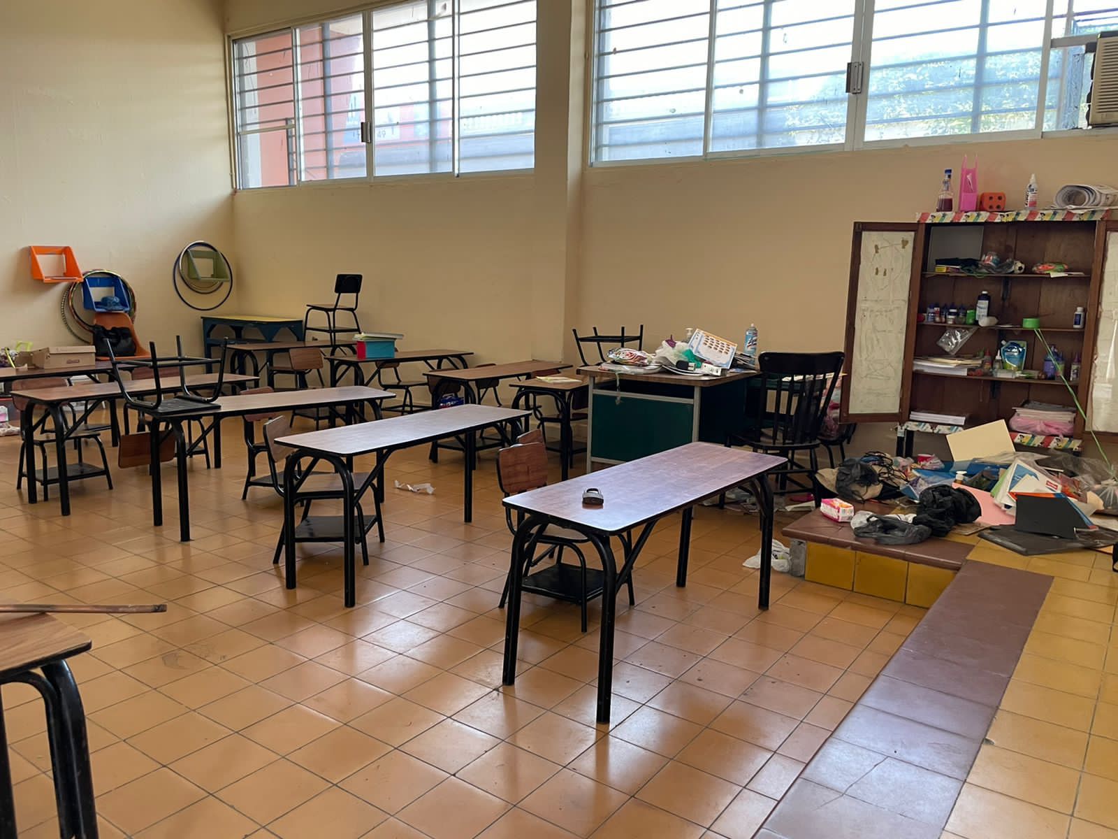 En pandemia 200 mil estudiantes del nivel básico abandonaron las aulas: IVEA