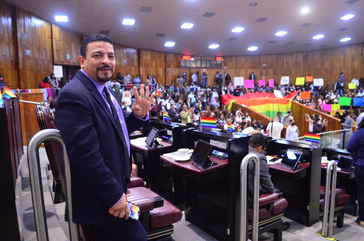 Diputado asegura que se redujo el subsidio legislativo a cada legislador