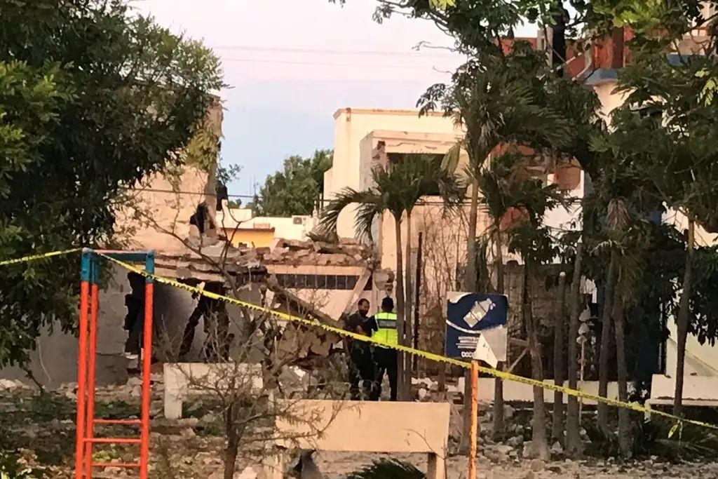 Explosión en fraccionamiento  Hípico deja daños a 80 viviendas:  Alcalde